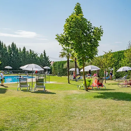 Silken De La Guardia