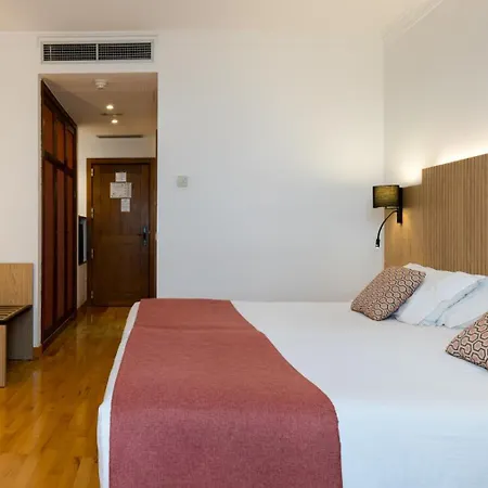 Hotel Silken De 4*