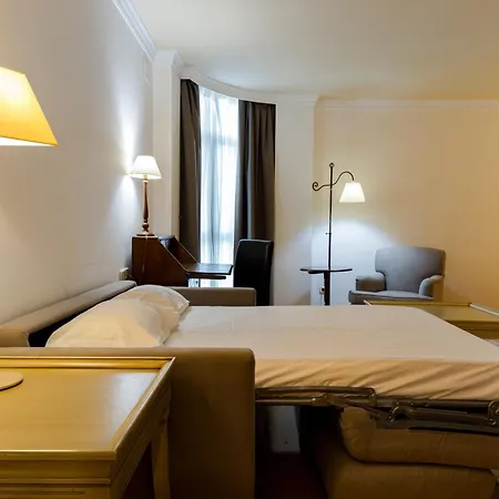 Silken De 4* La Guardia
