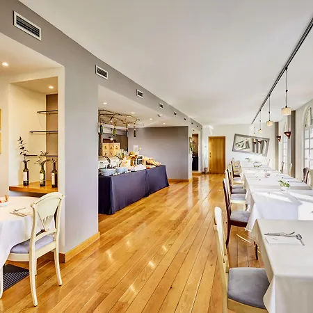 Silken De Otel La Guardia