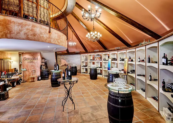 Silken De La Guardia