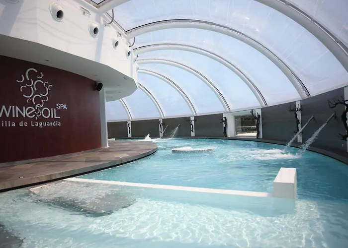 Silken De La Guardia